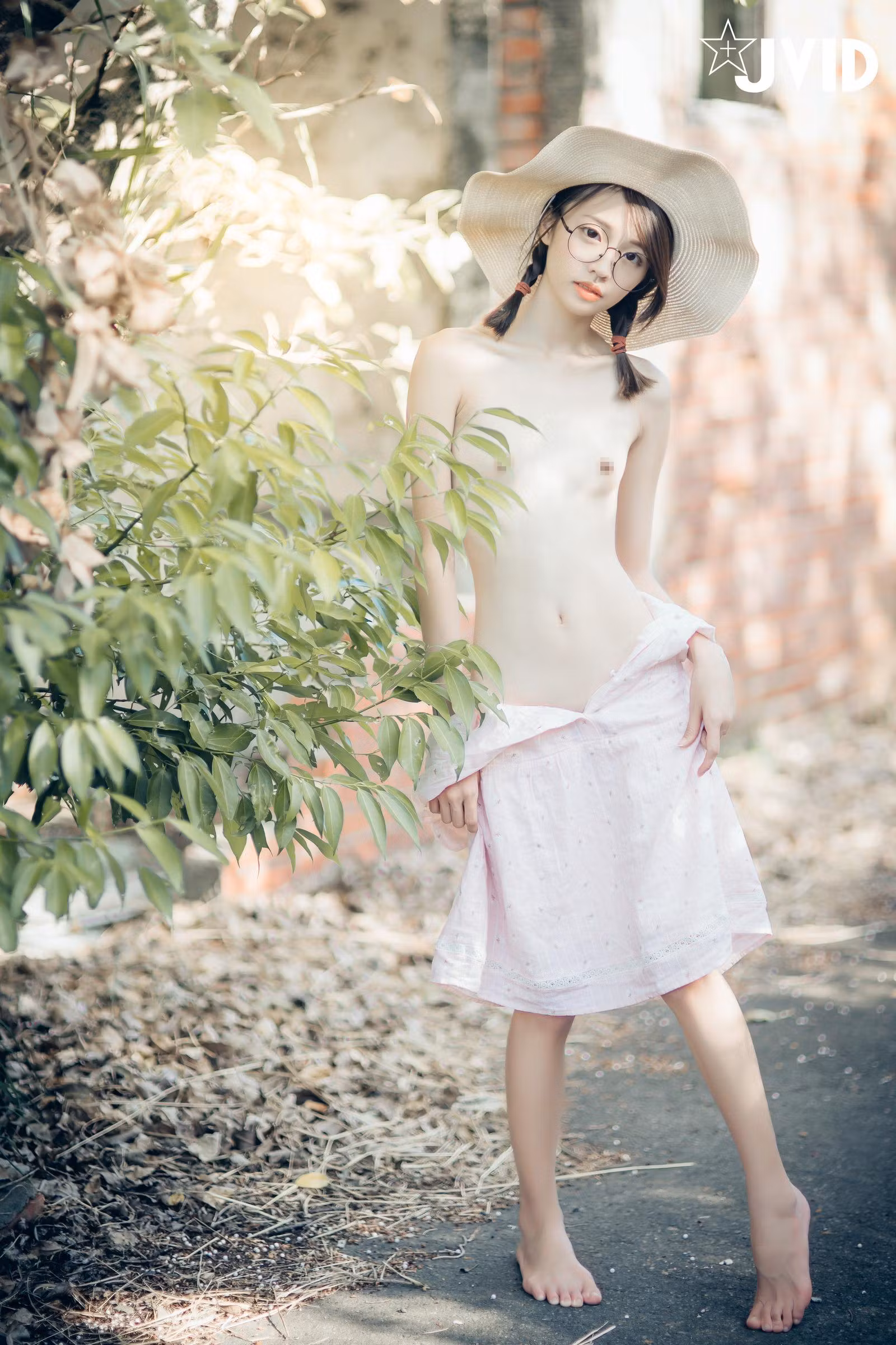 嫰穴美穴漏点福利系列之极致全裸户外露出曲线